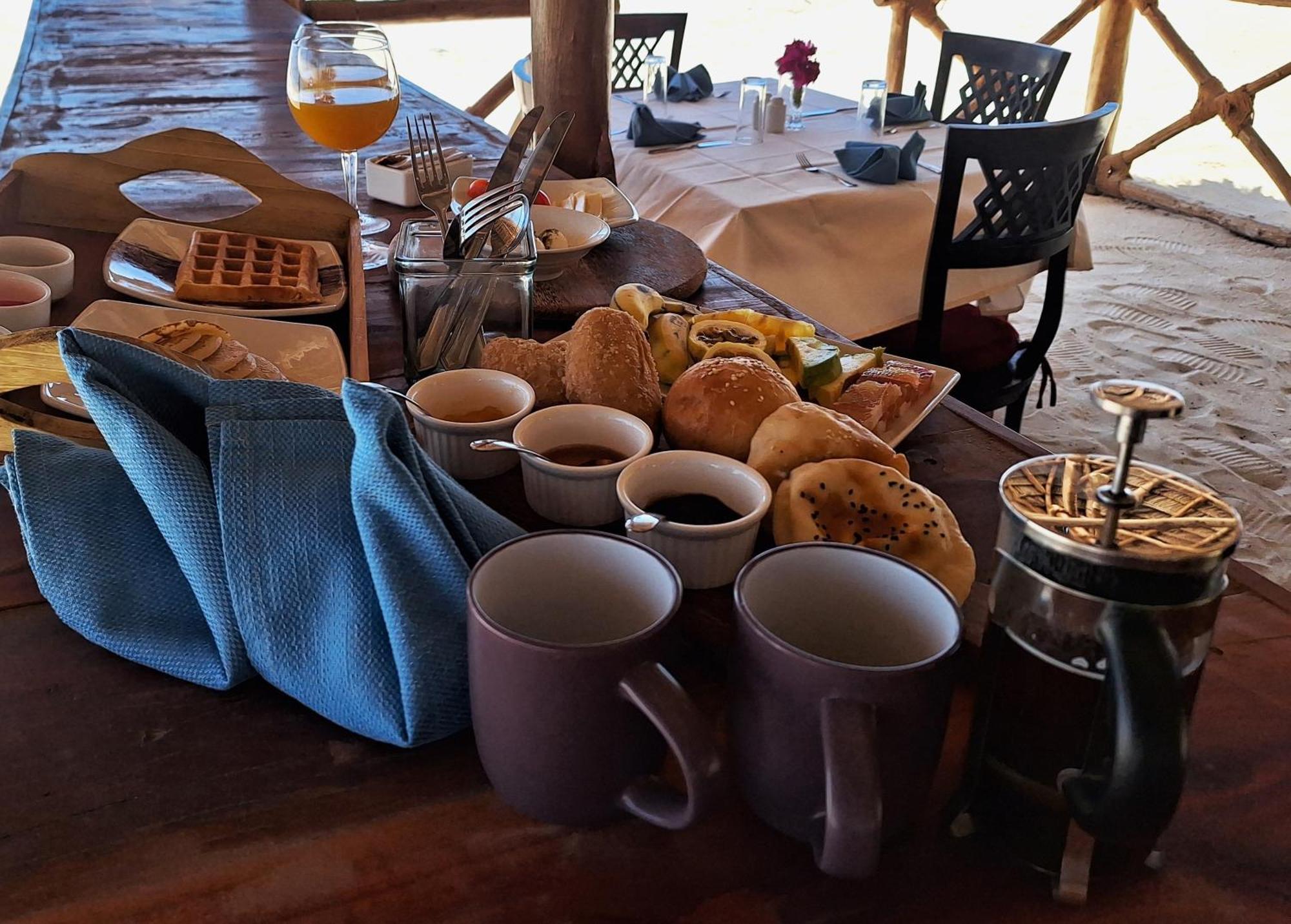Bianco Azzurro Hotel & Restaurant Pwani Mchangani Kültér fotó