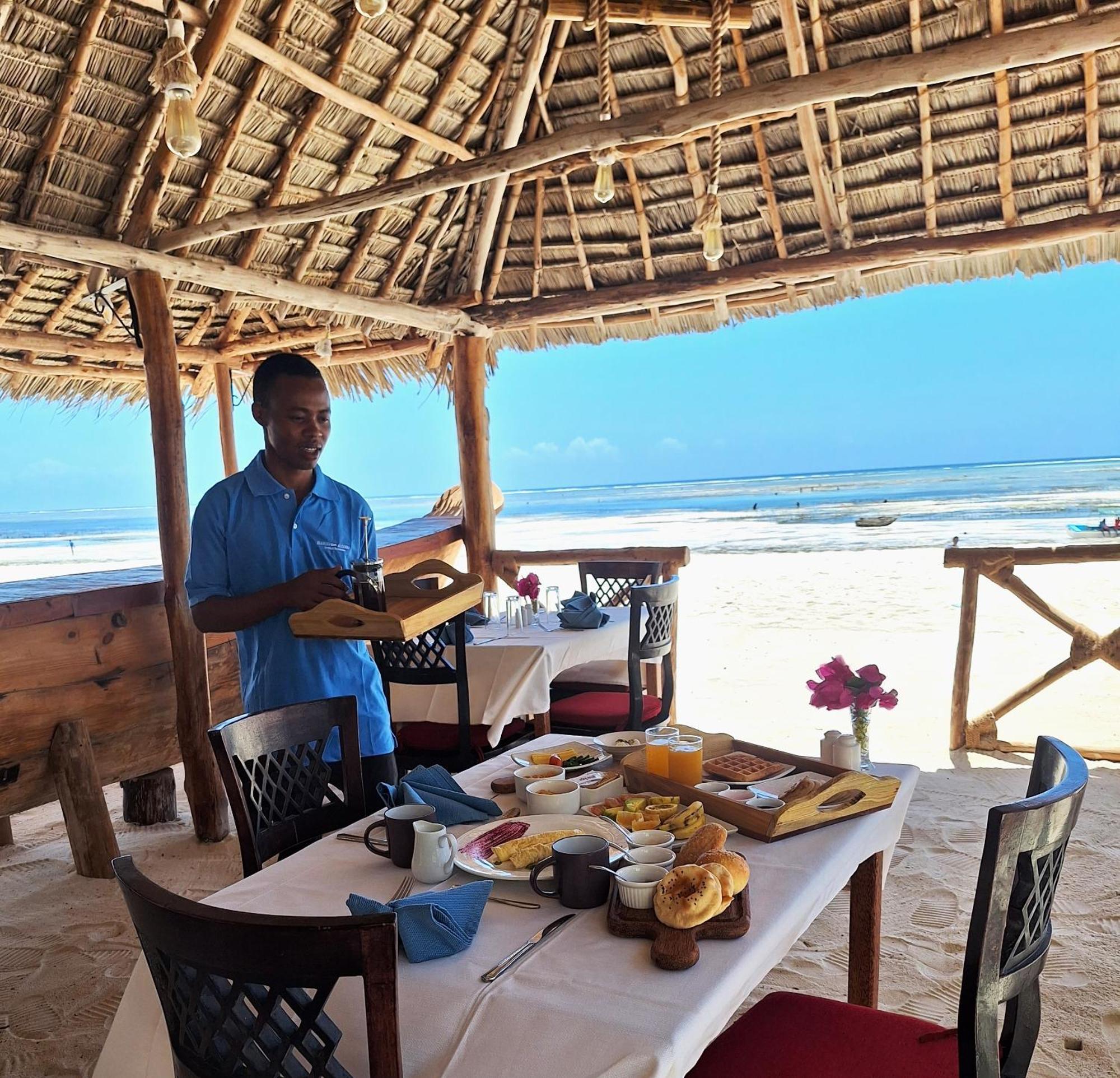 Bianco Azzurro Hotel & Restaurant Pwani Mchangani Kültér fotó